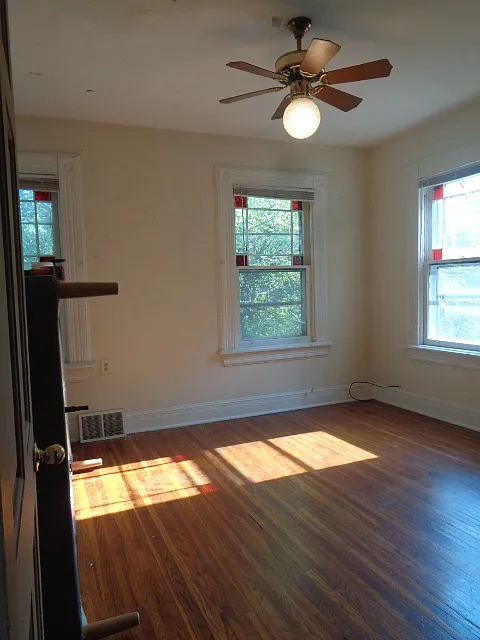3 bed, 1300 sqft, $1,725 — Photo 3