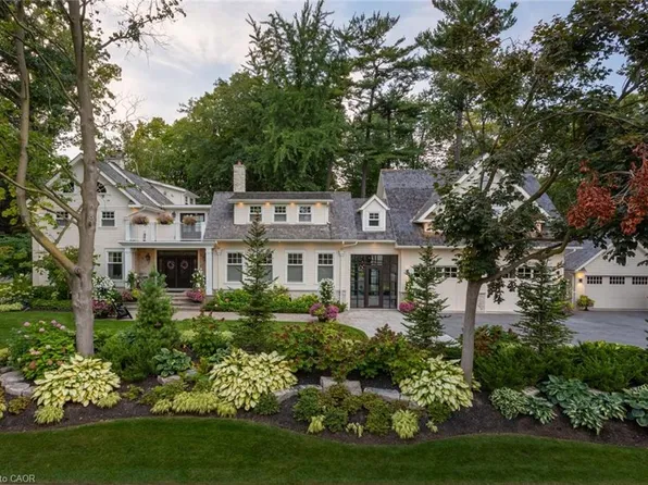 347 E Hart Cres, Burlington, ON L7N 1P8