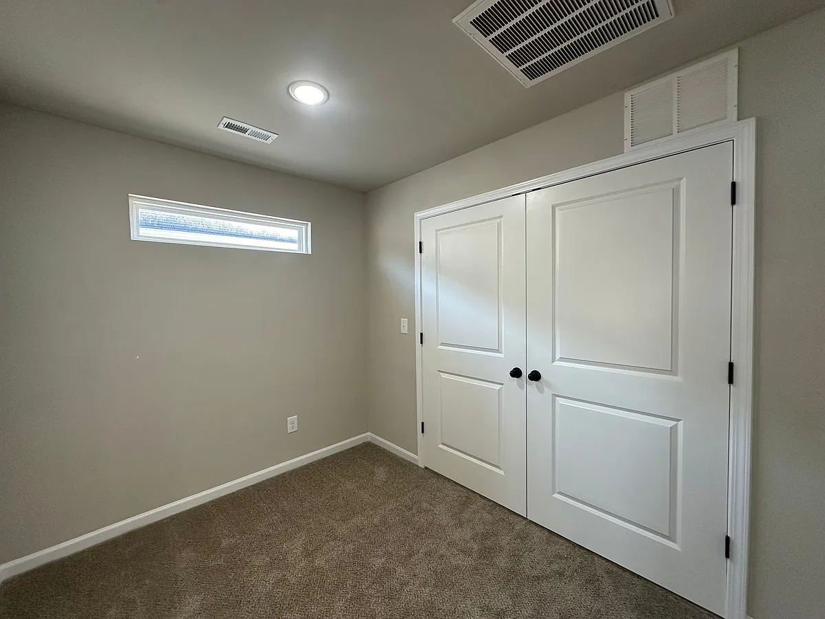 Building Photo - 9050 Stoney Waters Ct