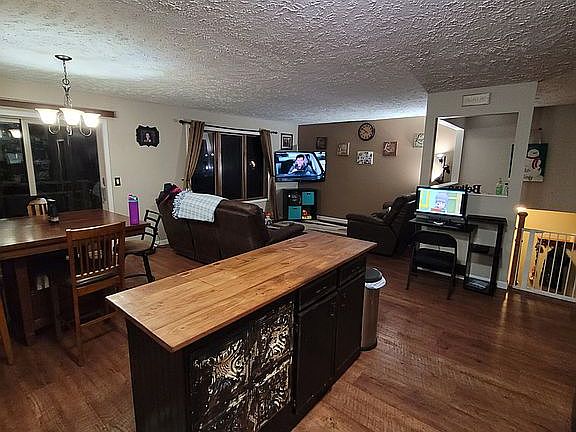 3rd image of 2806 Fort Worth Ave