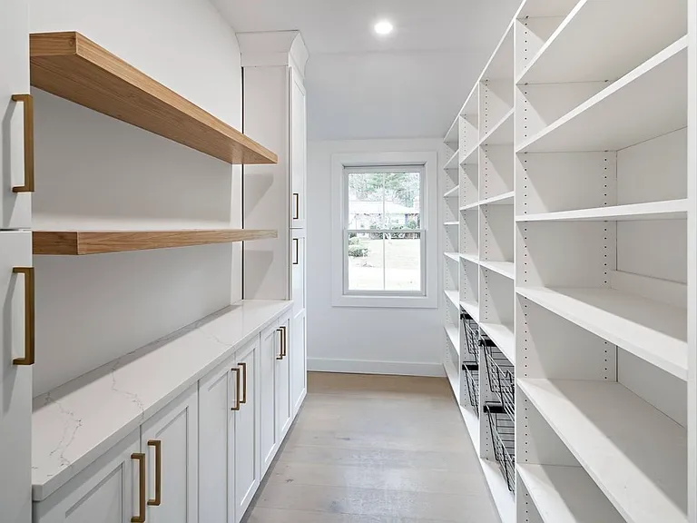 44 Sherburn Cir — Photo 11