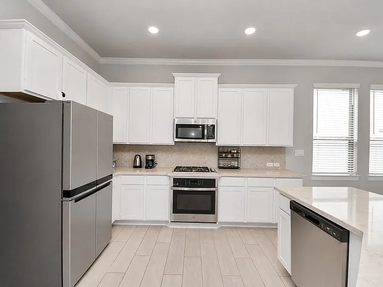 2014 Windsor Meadow Trce — Photo 9