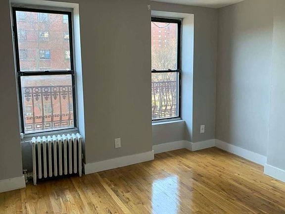 3rd image of 139 E 110th St #44