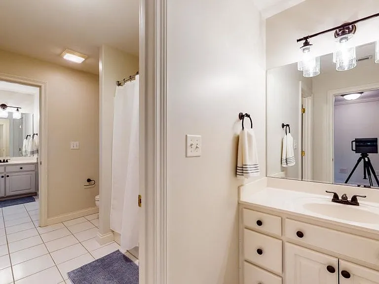 7703 Wolfpen Ridge Dr — Photo 20