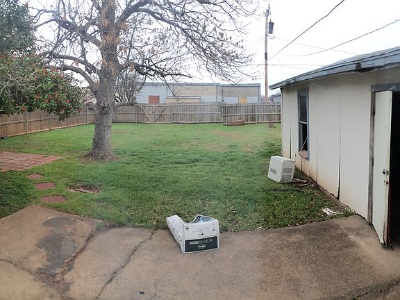 3rd image of 1510 NW Arlington Ave