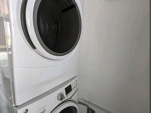 Stackable washer and dryer