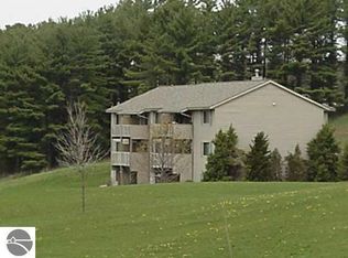 2697 N Green Meadows Dr, Traverse City, MI 49685