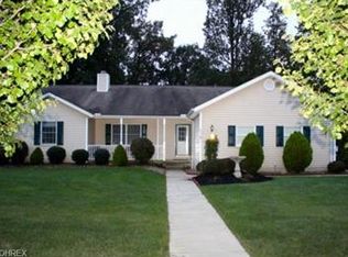 5368 Apple Creek Dr, Sheffield Village, OH