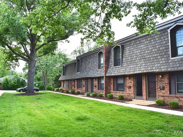 1869 Mansard Dr, Saint Louis, MO 63125