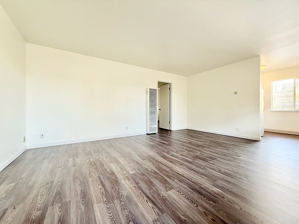 1st image of 420 S 7th St #6