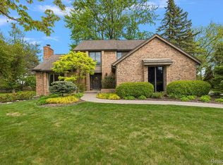 33891 Yorkridge St, Farmington Hills, MI 48331