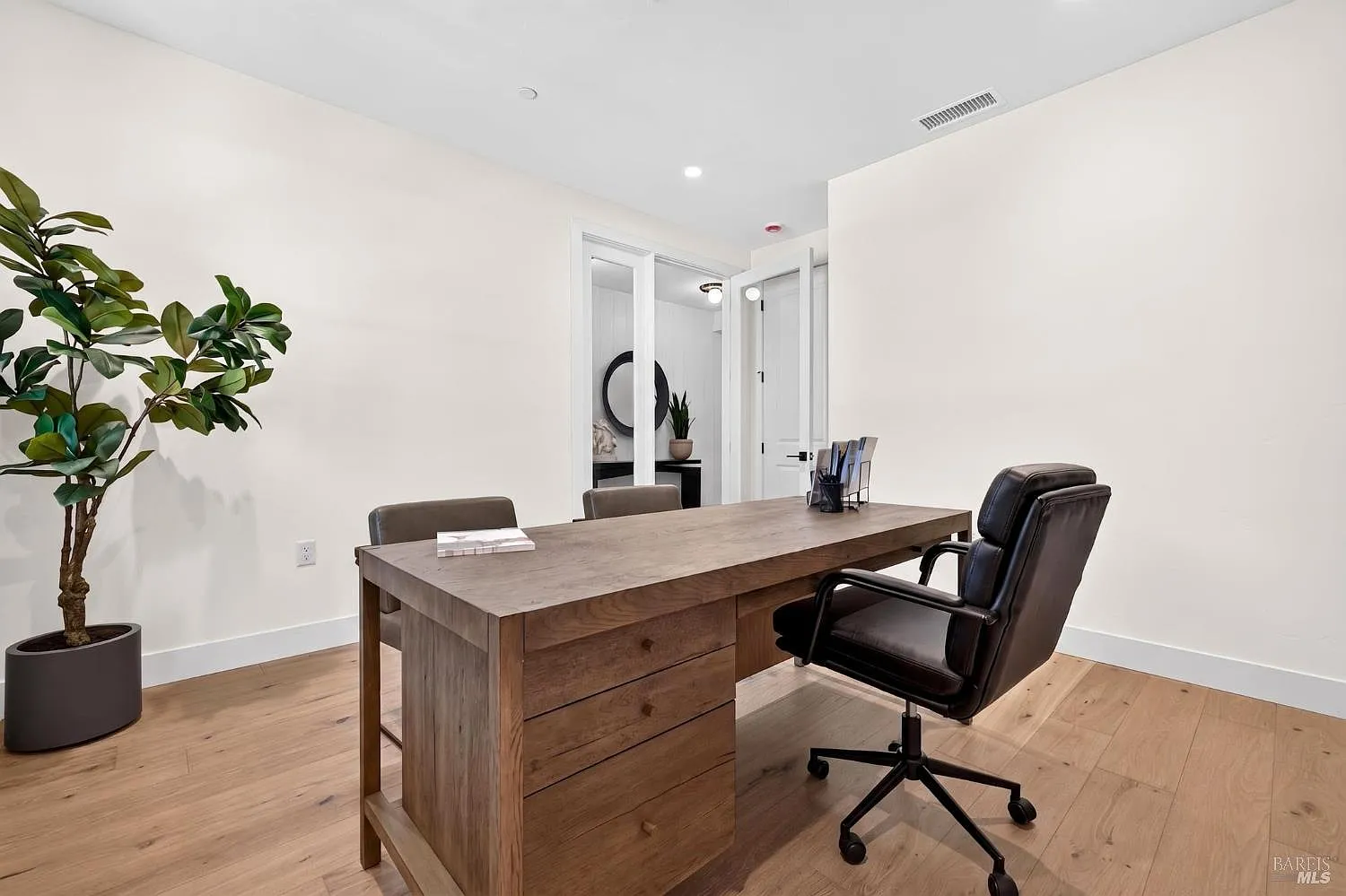 1717 Redwood Avenue - Photo 9