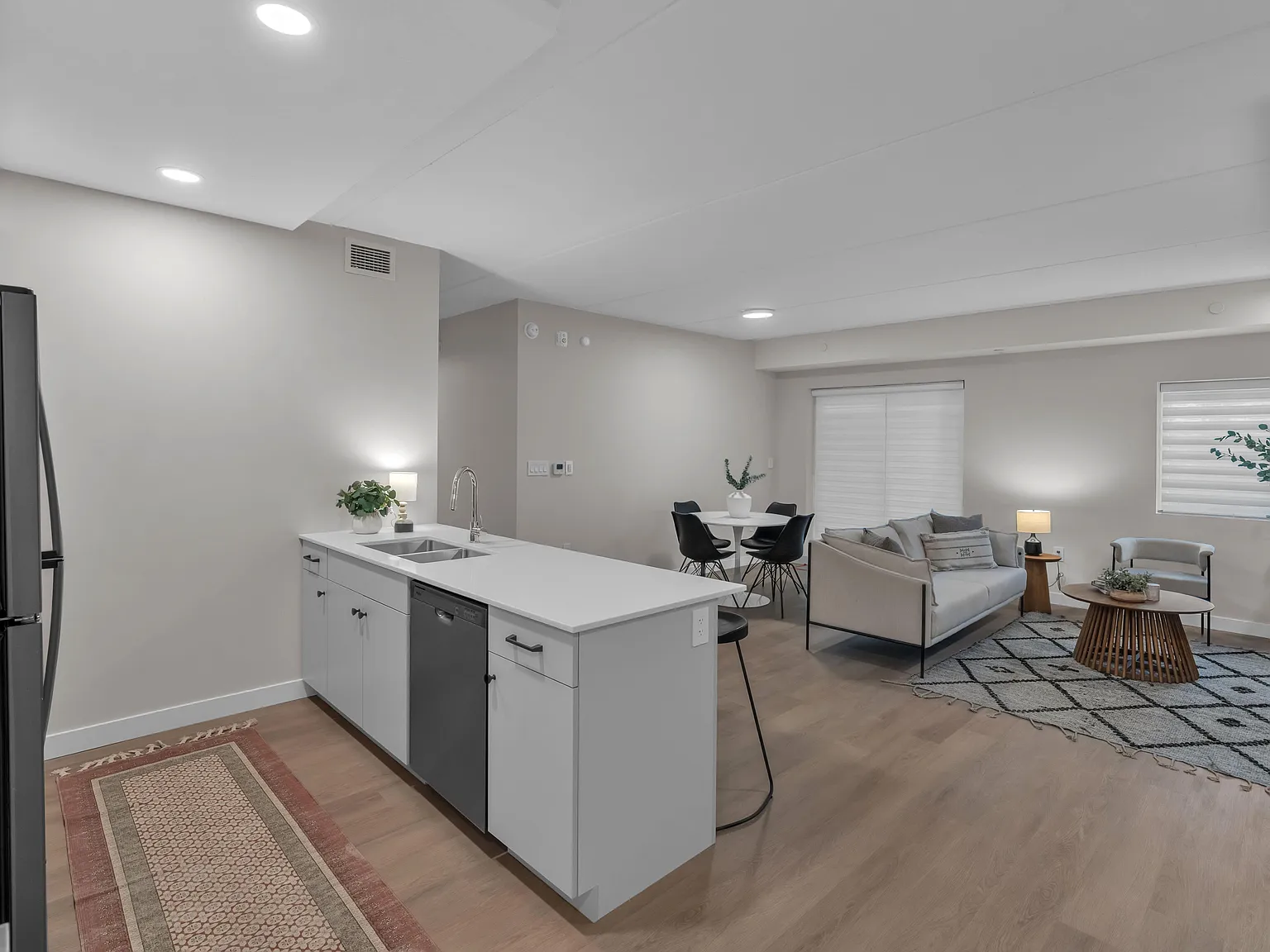 939 Chancellor Drive — Photo 3