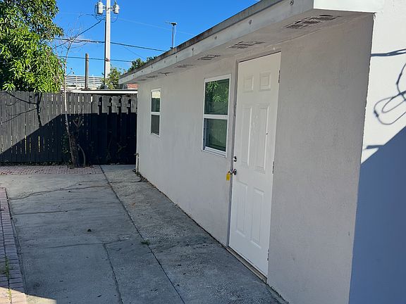 2nd image of 415 Forest Hill Blvd #A