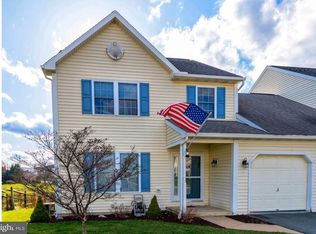 12 Michigan Dr, Sinking Spring, PA 19608