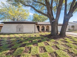 1409 Limestone Trl, Edgecliff Village, TX 76134