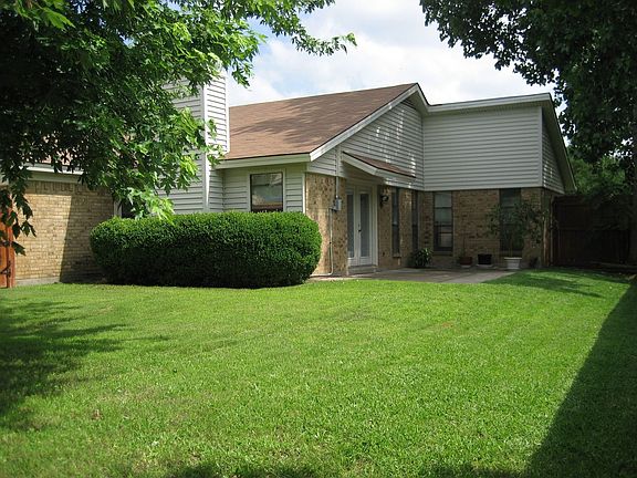3rd image of 753 Holly Oak Dr