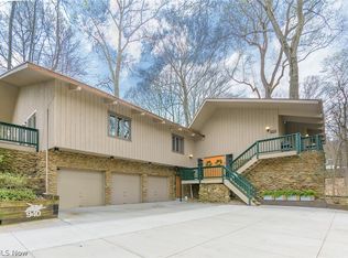 940 Rocky Ridge Dr, Akron, OH 44313