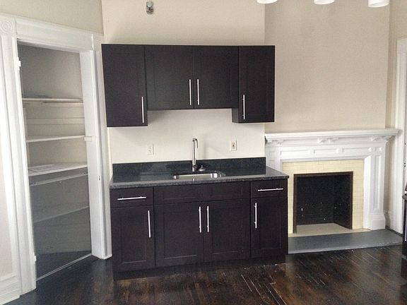 4th image of 323 Claremont Ave