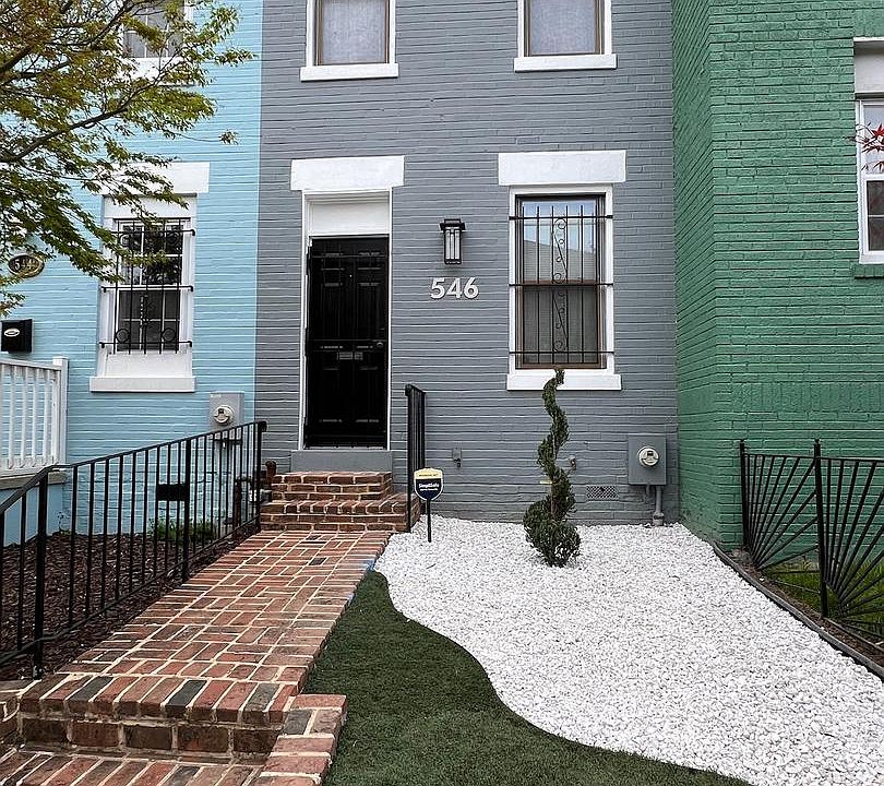 1st image of 546 Hobart Pl NW