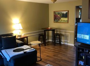 1405 Charlesgate Cir, East Amherst, NY 14051