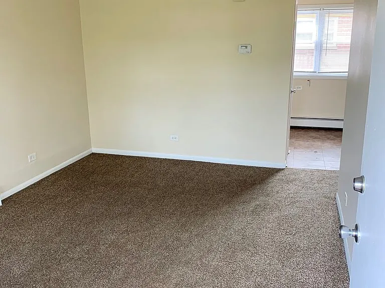 Palatine Park Apartments — Photo 19
