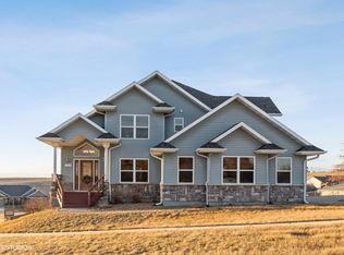 120 Bedford Rd, Williamsburg, IA 52361