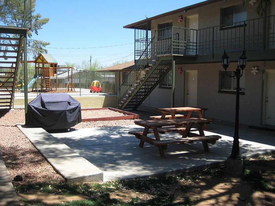 1st image of 2002 E Sweetwater Ave