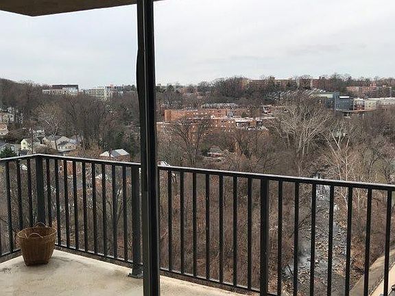 3rd image of 4600 S 4 Mile Run Dr APT 1142