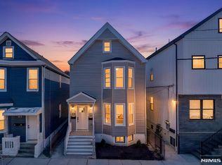 319 William St, Harrison, NJ