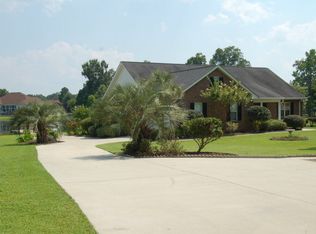 7 Ridge Lake Dr, Manning, SC 29102