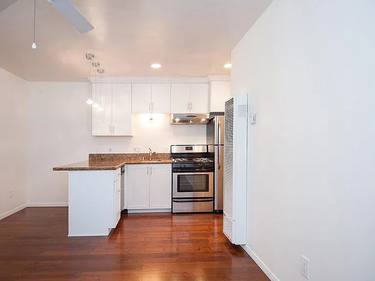 1066 Turquoise St #8 — Photo 1