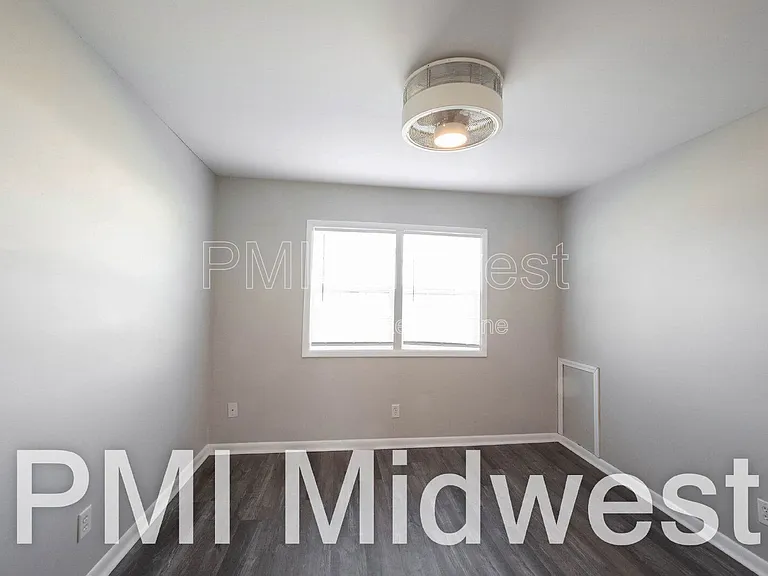 140 Maple Park Dr #3 — Photo 13