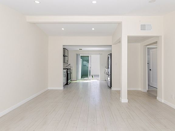 5th image of 8206 Cantaloupe Ave