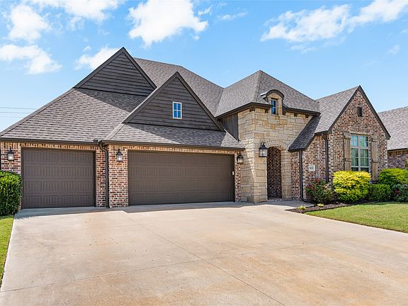 4th image of 6614 S Willow Pl
