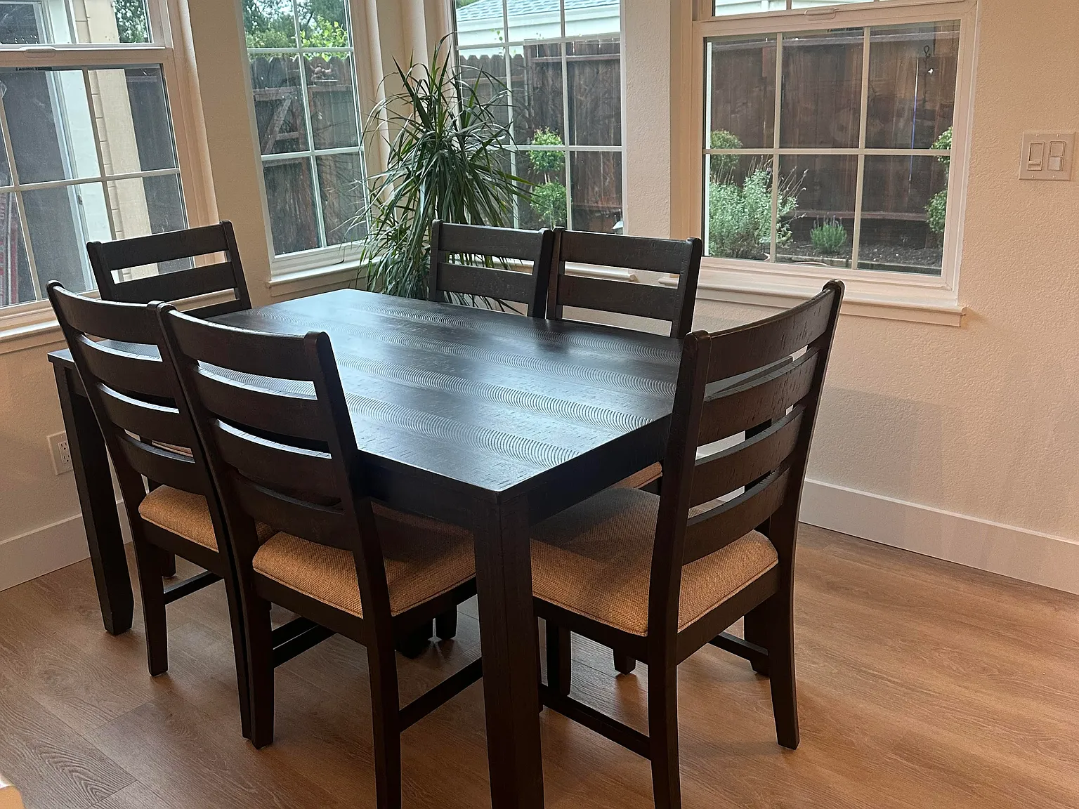 3 bed, 1407 sqft, $1,300 — Photo 3