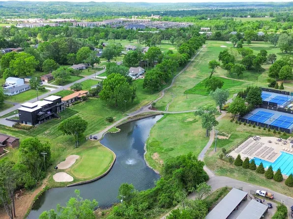 114 Fairways Dr, Hendersonville, TN 37075