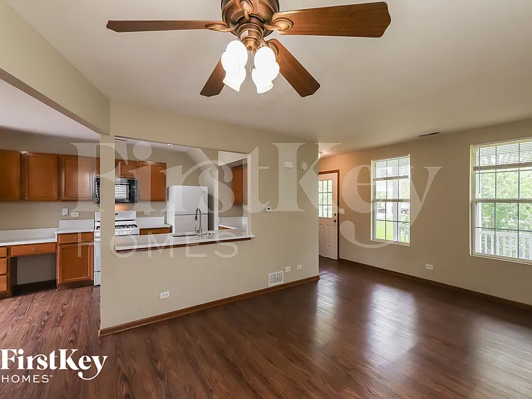 1662 Park Vista Ln — Photo 4