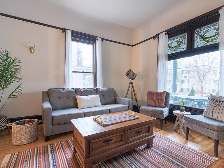 2213 Aldrich Ave S #1 — Photo 2
