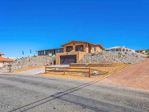 4th image of 810 Phoenix Dr