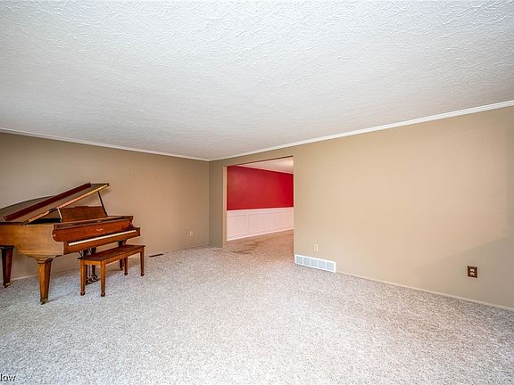 4th image of 894 Laurel Glens Dr