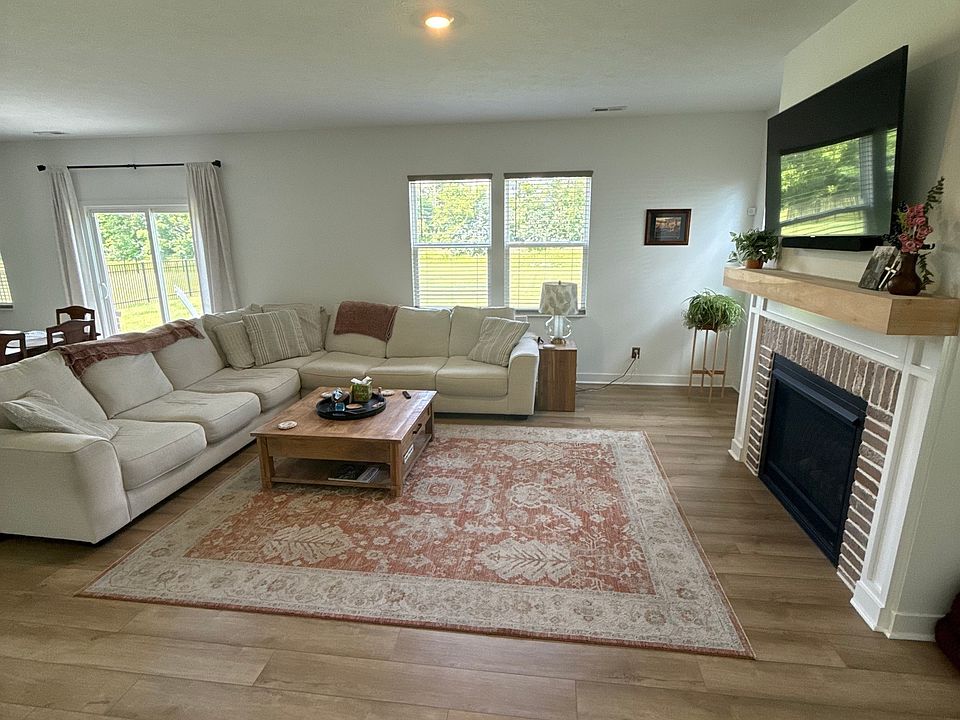 2nd image of 15815 Cobbs Creek Ln