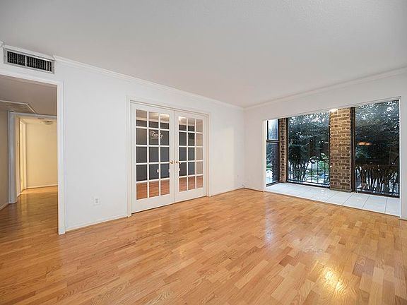 2nd image of 7575 Katy Fwy APT 102