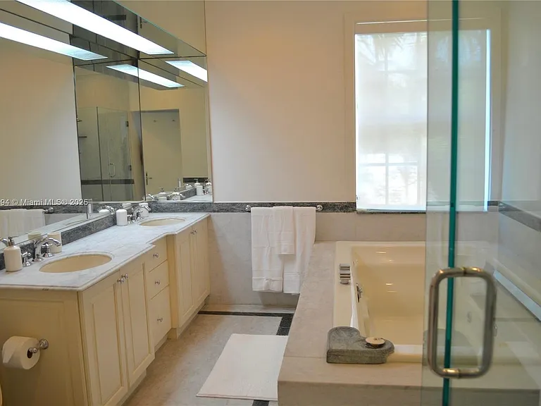 710 S Mashta Dr — Photo 6