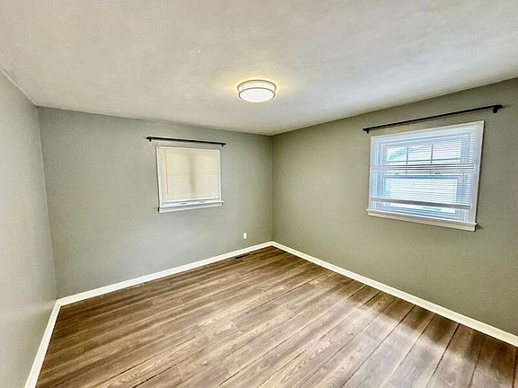4th image of 740 Florland Dr