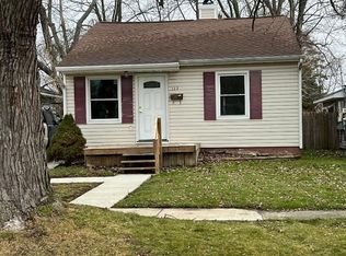 113 E Rutgers Ave, Pontiac, MI 48340