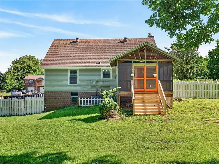 607 Granger Ln — Photo 35