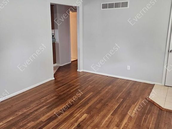 5th image of 1925 Violet Dr