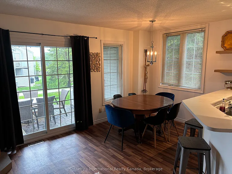 146 Settlers Way #32 — Photo 4