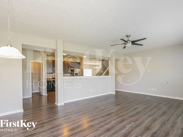 958 Adena Ln — Photo 5